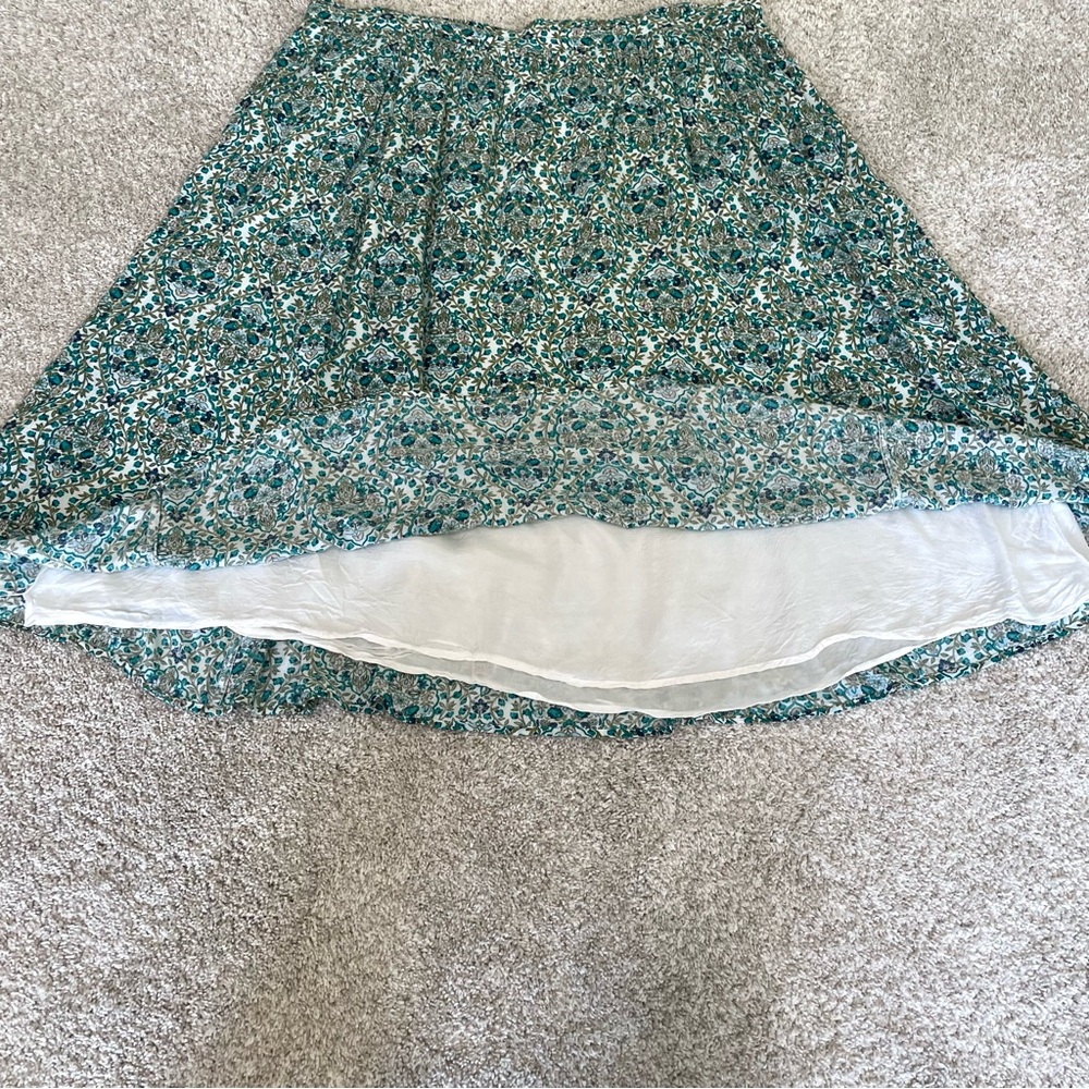 BODEN Crinkle Midi Skirt in Green Floral Plus Size - Picture 6 of 7